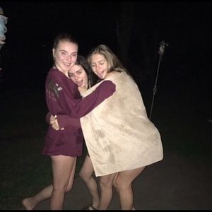 Meet your Posher, Alyssa